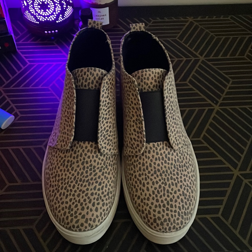 Cheetah print high too slip-ons